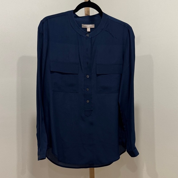 Banana Republic Elegant Deep Blue Women’s Button Down Shirt. Size M - Picture 2 of 8
